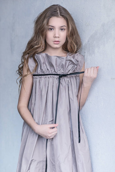 Sasha Greige Dress - Amelie et Sophie